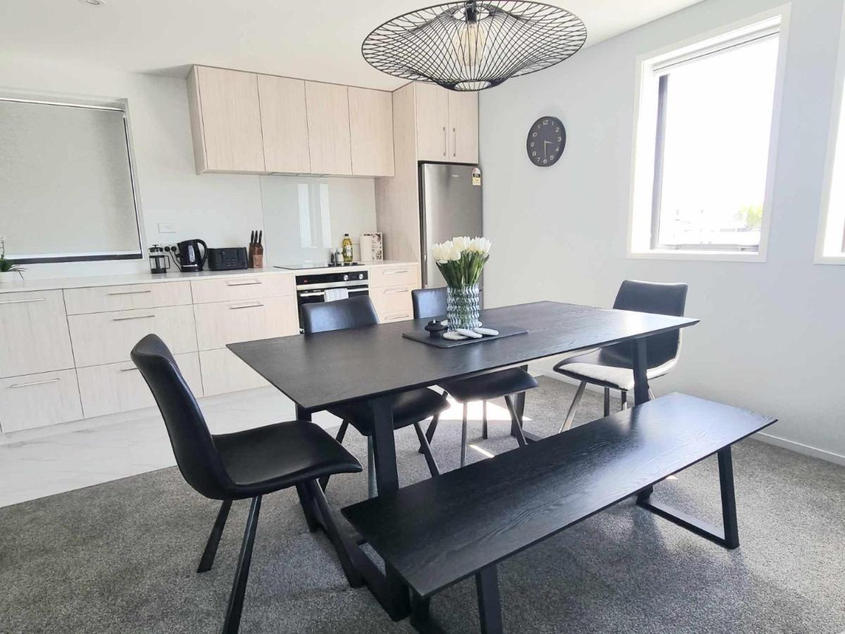 Brand New Luxury 3br In Cbd * Christchurch